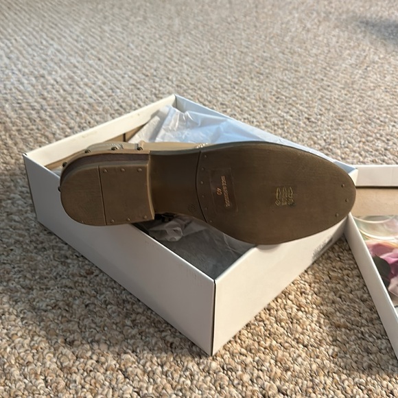 Sundance booties NIB - Picture 2 of 5